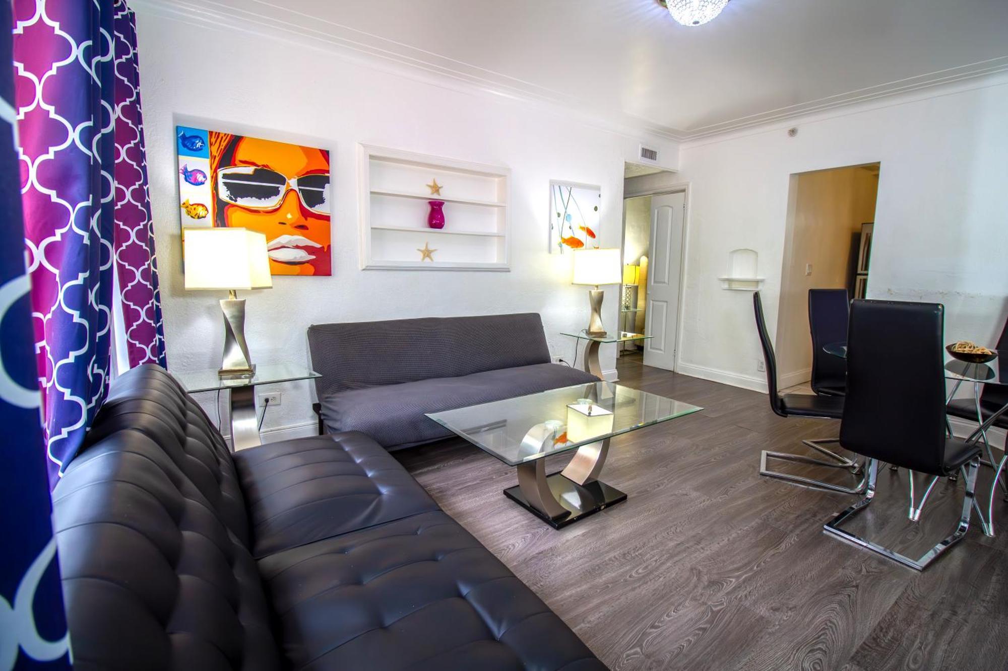 Courtyard Part Of The Oasis Casita Collection Appartamento Miami Beach