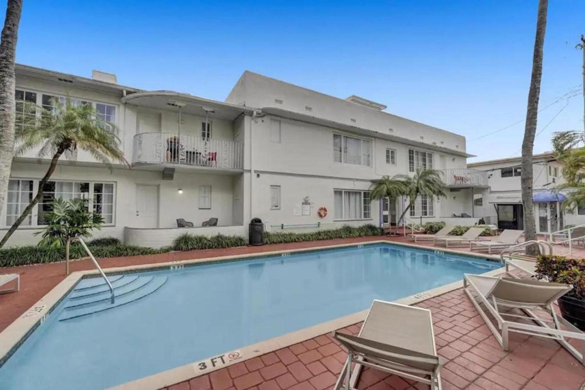 Courtyard Part Of The Oasis Casita Collection Appartamento Miami Beach